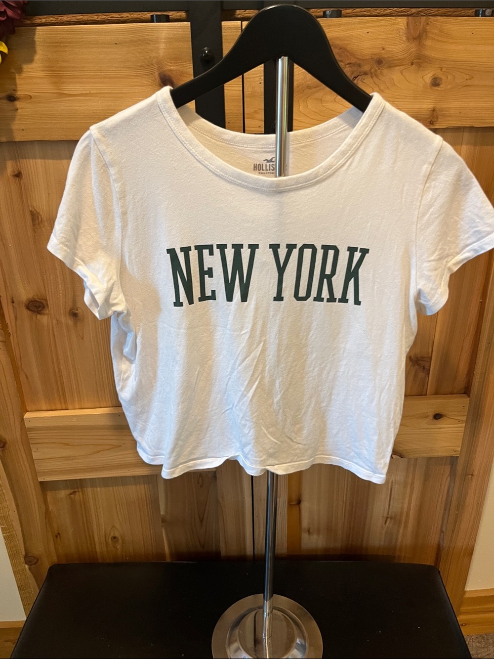 Hollister White Crop Tee with Green "New York" Print